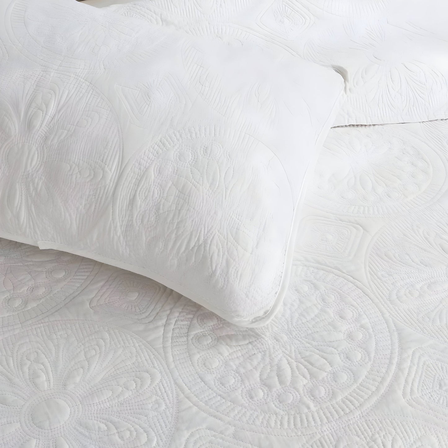 Ada Cotton Bedspread Set - Close Up - White