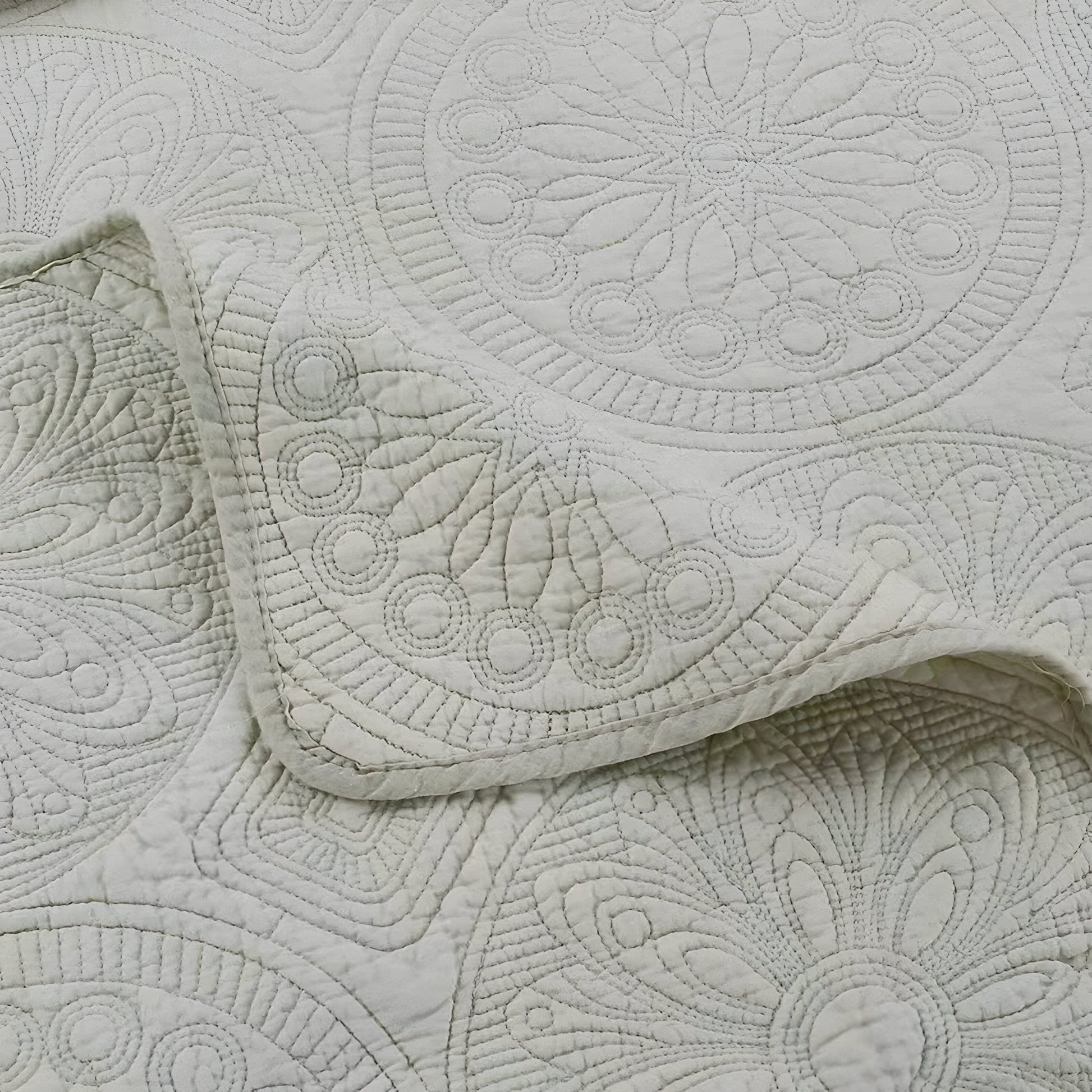 Ada Cotton Bedspread Set - Close Up Of Quilt Detailing - Beige