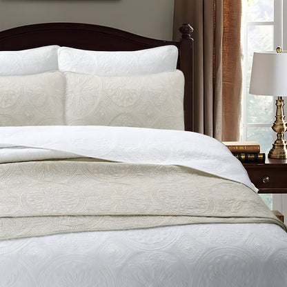 Ada Cotton Bedspread Set - Close Up Of Detailing - White