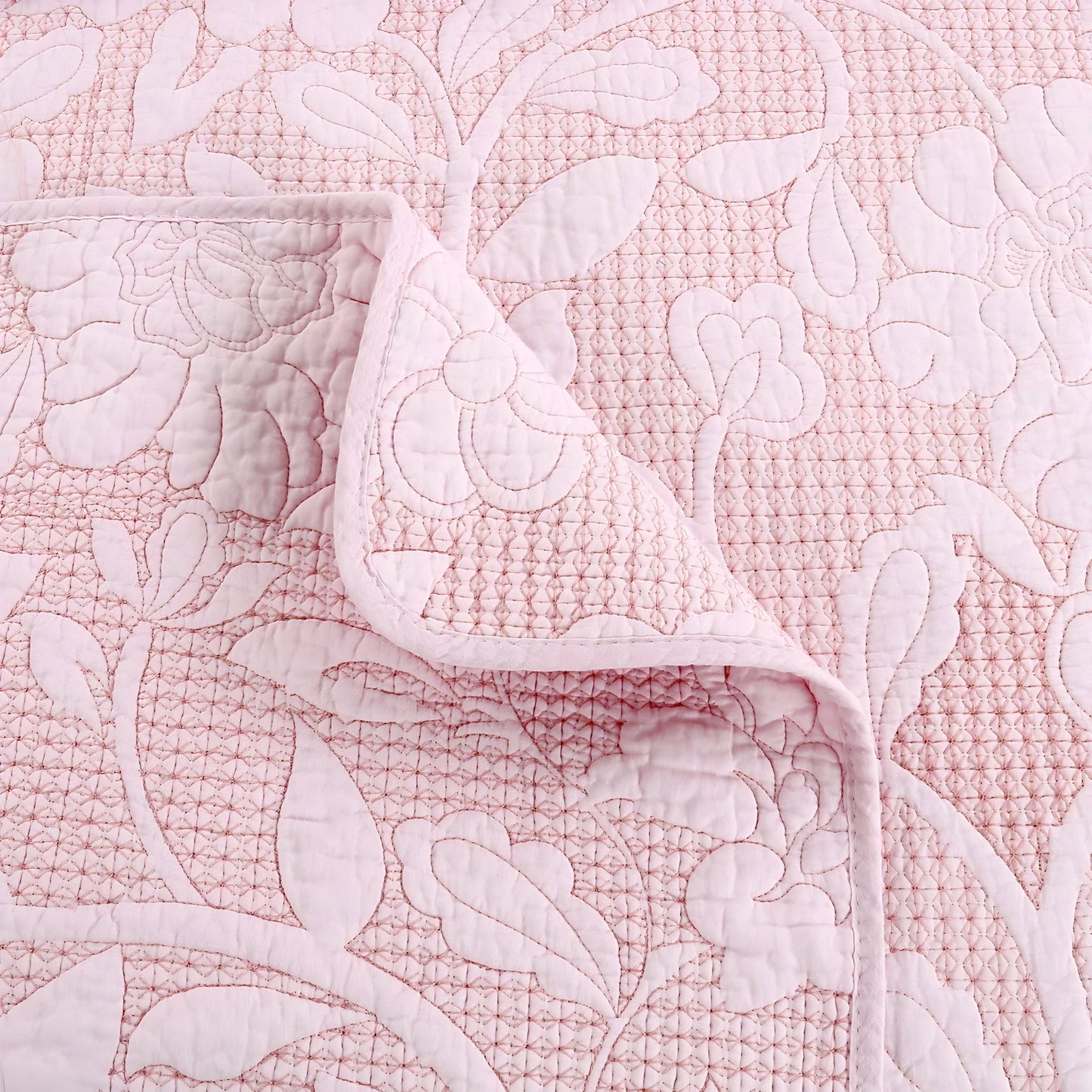 Alice Cotton Bedspread Set - Close Up - Pink