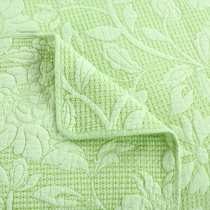 Alice Cotton Bedspread Set - Close Up - Light Green