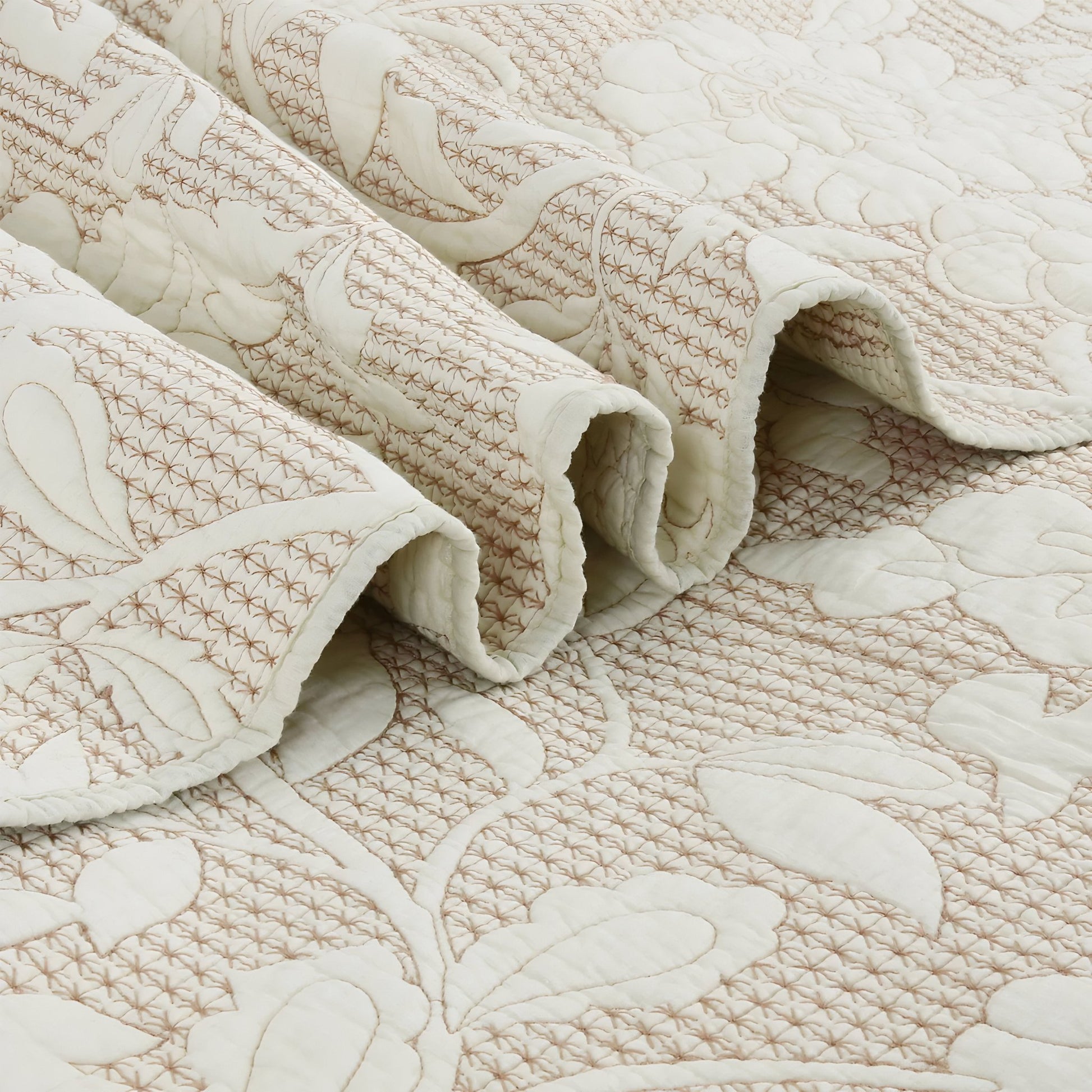 Alice Cotton Bedspread Set - Close Up - Cream