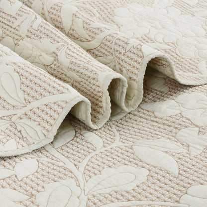 Alice Cotton Bedspread Set - Close Up - Cream