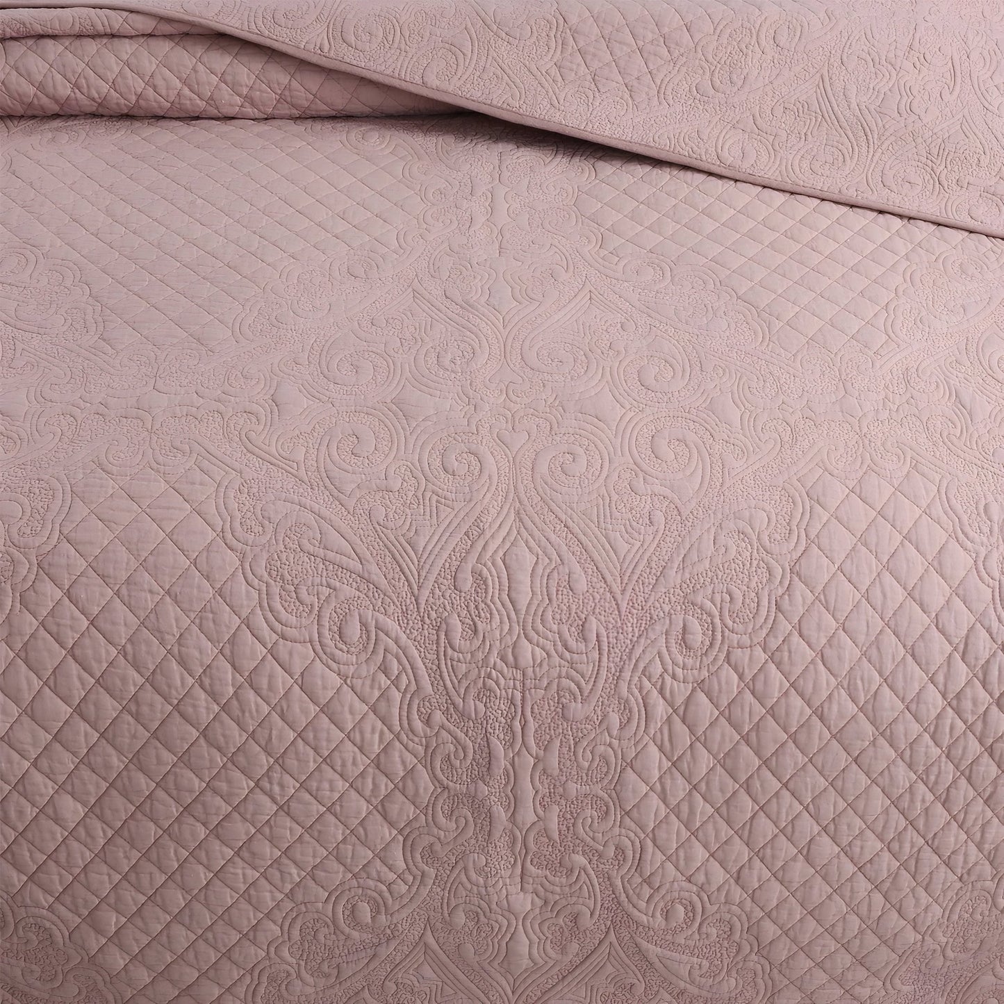 Alicia Cotton Bedspread Set - Close Up Of Detailing - Pink