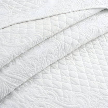 Alicia Cotton Bedspread Set - Close Up Of Detailing - White