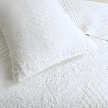 Alicia Cotton Bedspread Set - Close Up - White