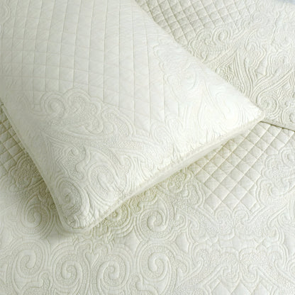 Alicia Cotton Bedspread Set - Close Up - Cream