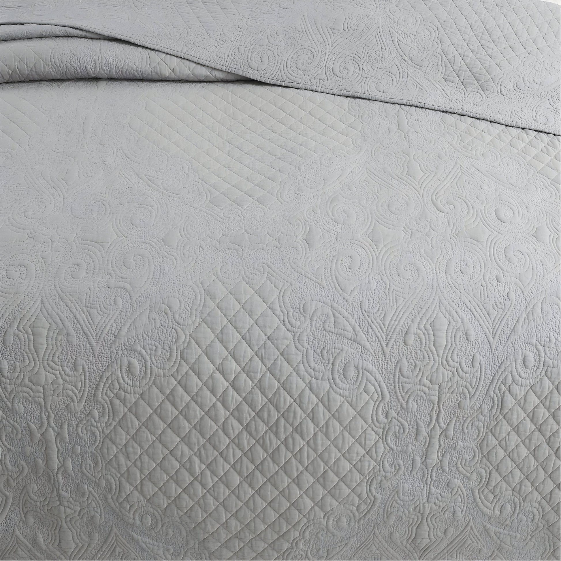 Alicia Cotton Bedspread Set - Close Up - Gray