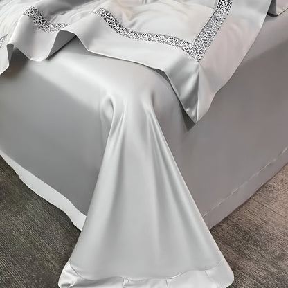 Anette Eucalyptus Coverlet Set - Corner Image - Close Up - Silver