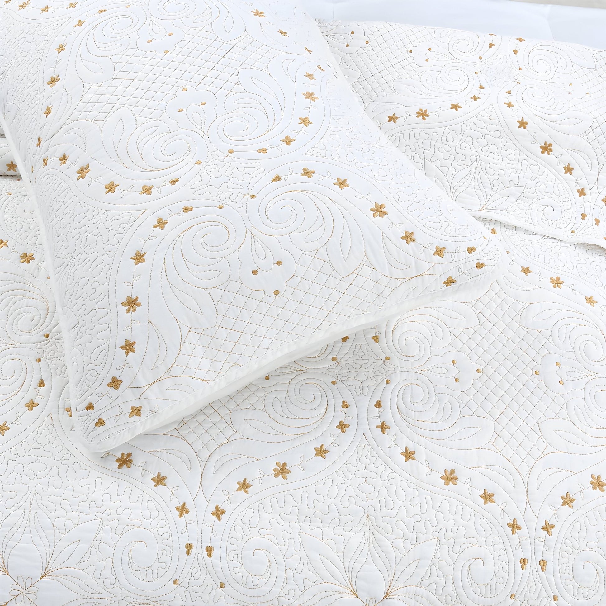 Celina Cotton Bedspread Set - Close Up - White