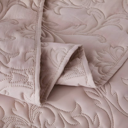 Daisy Microfiber Bedspread - Close Up Of Detailing - Blush Pink