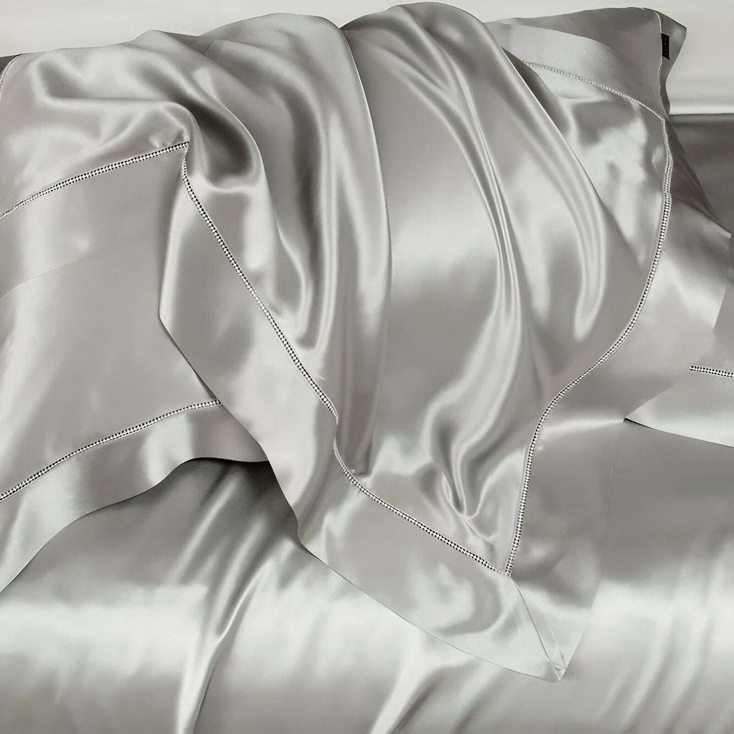 Freya Mulberry Silk Bedding Set - Silk Bedding Set - Bellevo Design