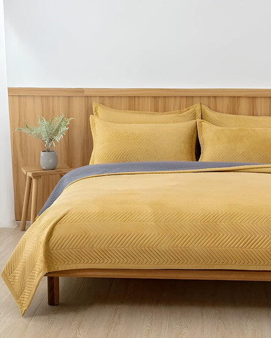 Jane Velvet Bedspread - Bedspread - Bellevo Design