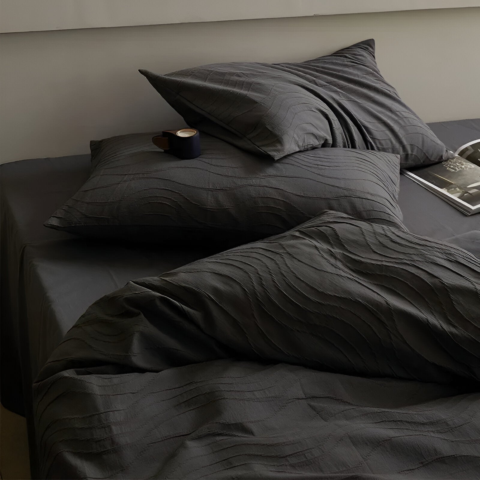 Luna Cotton Bedding Set - Close Up Of Pillowcases - Graphite