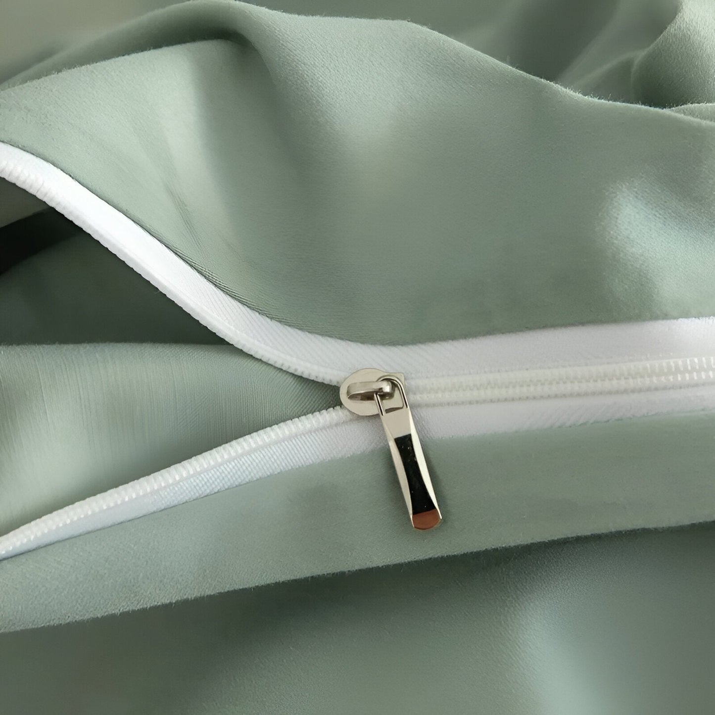 Piper Brushed Cotton Bedding Set - Close Up Of Zipper Closure - Mint Green