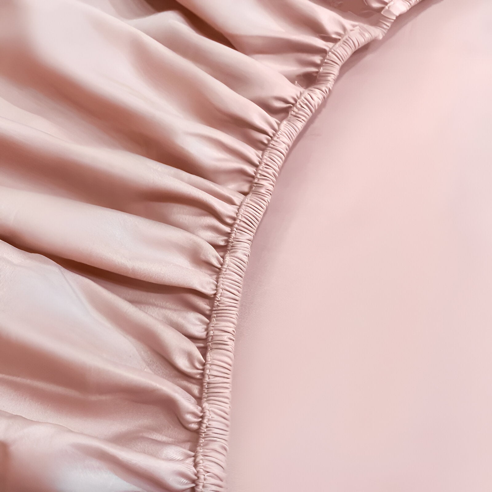 Roxy Egyptian Cotton Fitted Sheet - Close Up - Pink