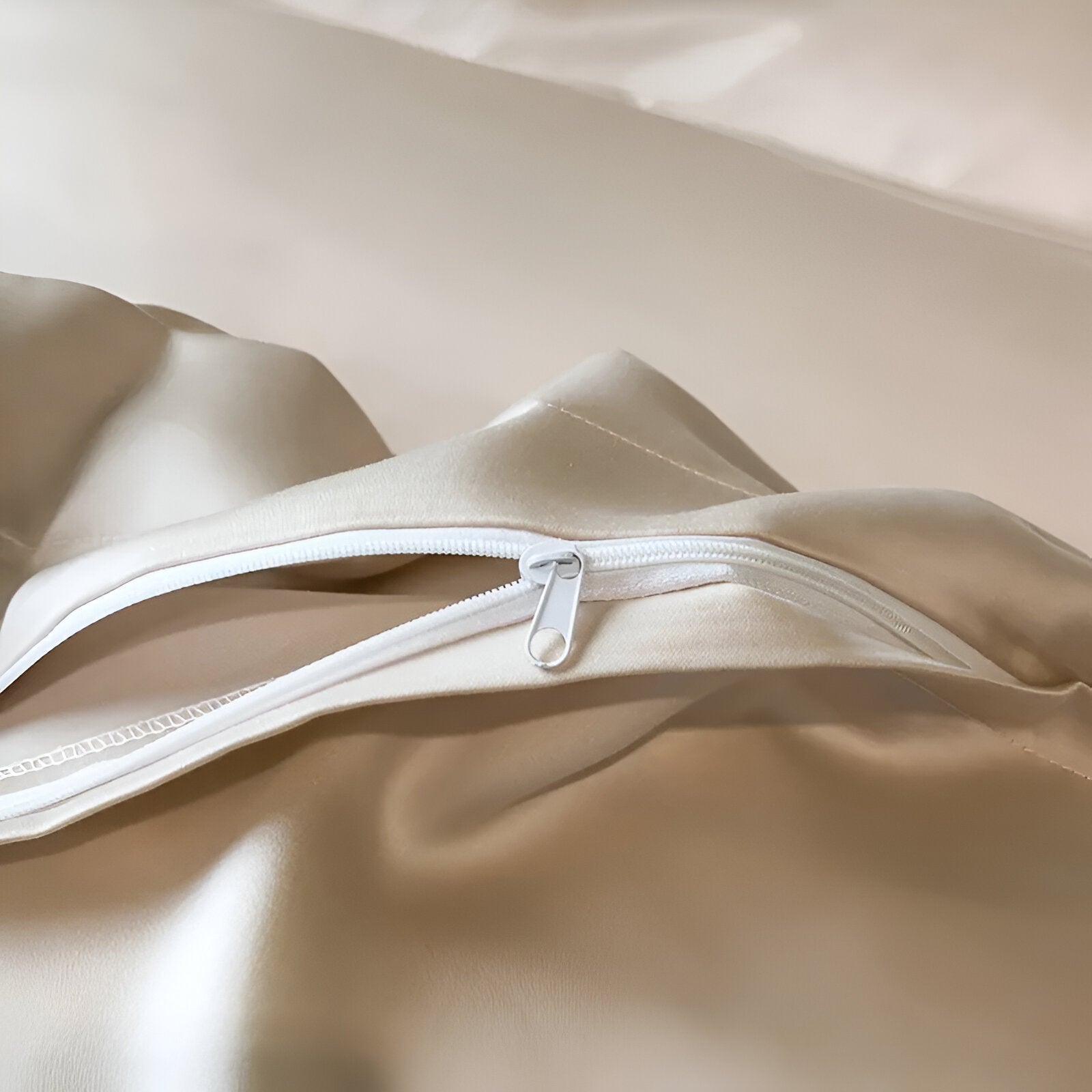 Ruby Eucalyptus Bedding Set - Close Up Of Zipper Closure - Ivory