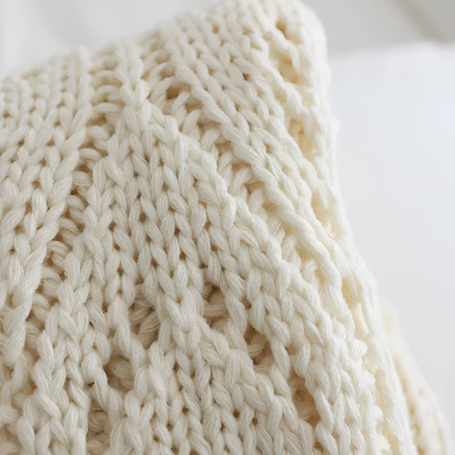 Sydney Knitted Throw Blanket - Close Up Of Detailing - Cream