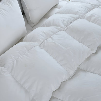 Winter 900 Fill Power Goose Down Comforter - Goose Down Comforter - Bellevo Design